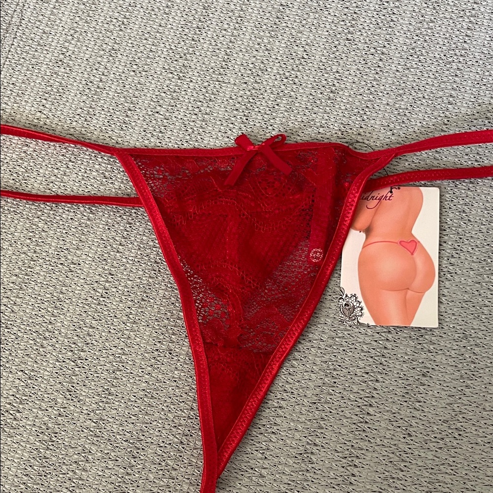 Chic Red Lace Panty